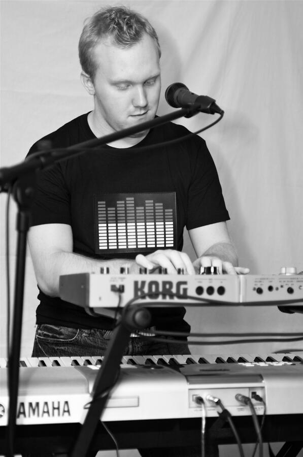 Photo by Mark Baldueza